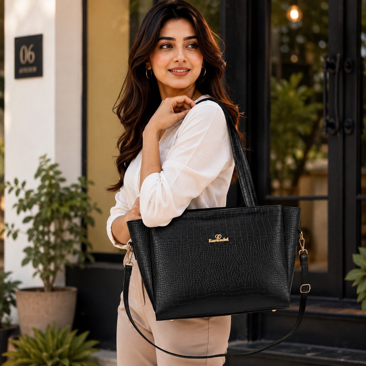 Black Hand-held Bag Extra Spacious for Girl & Women - Image 7